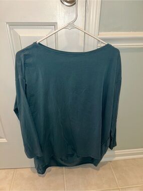 Lululemon Back in Action top - size 12